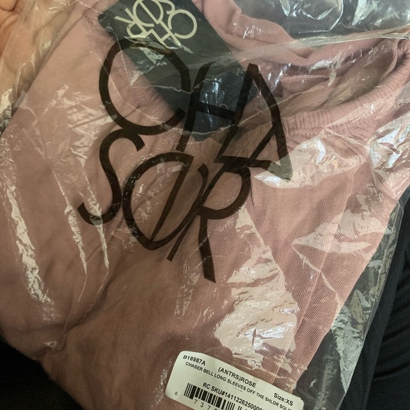 Chaser•off shoulder bell sleeve top size xs - Picture 3 of 4